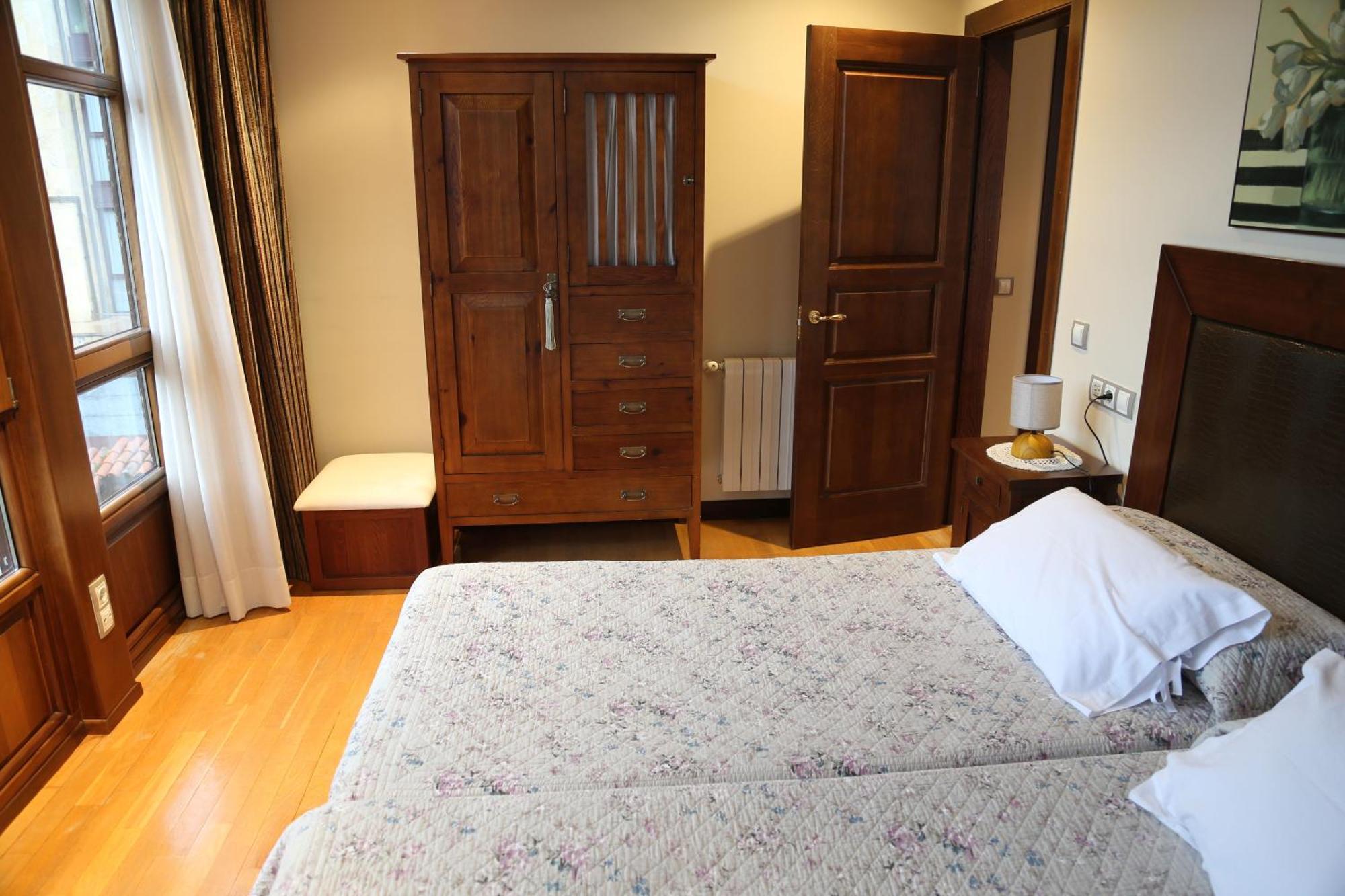 Apartamentos La Pontiga *** インフィエスト 部屋 写真