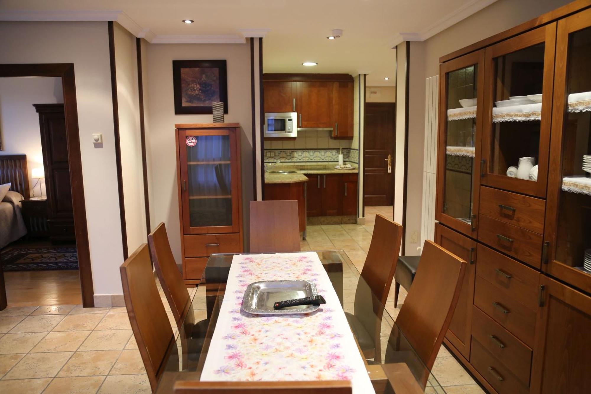 Apartamentos La Pontiga *** インフィエスト 部屋 写真