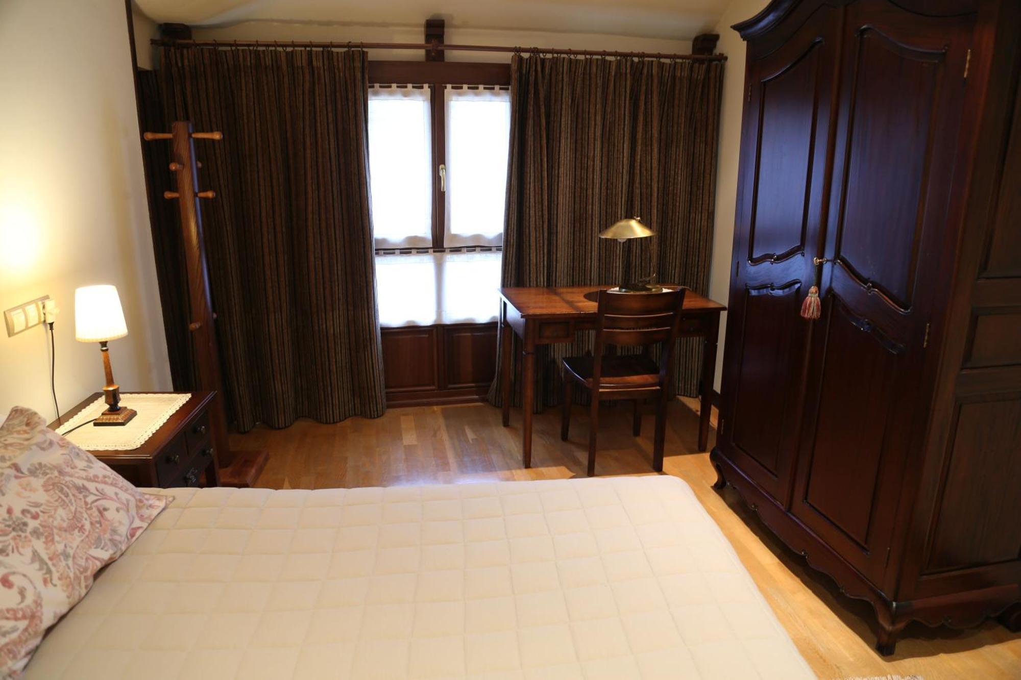 Apartamentos La Pontiga *** インフィエスト エクステリア 写真