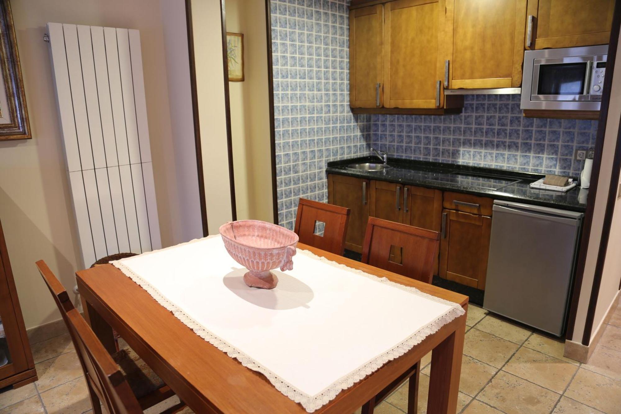 Apartamentos La Pontiga *** インフィエスト 部屋 写真